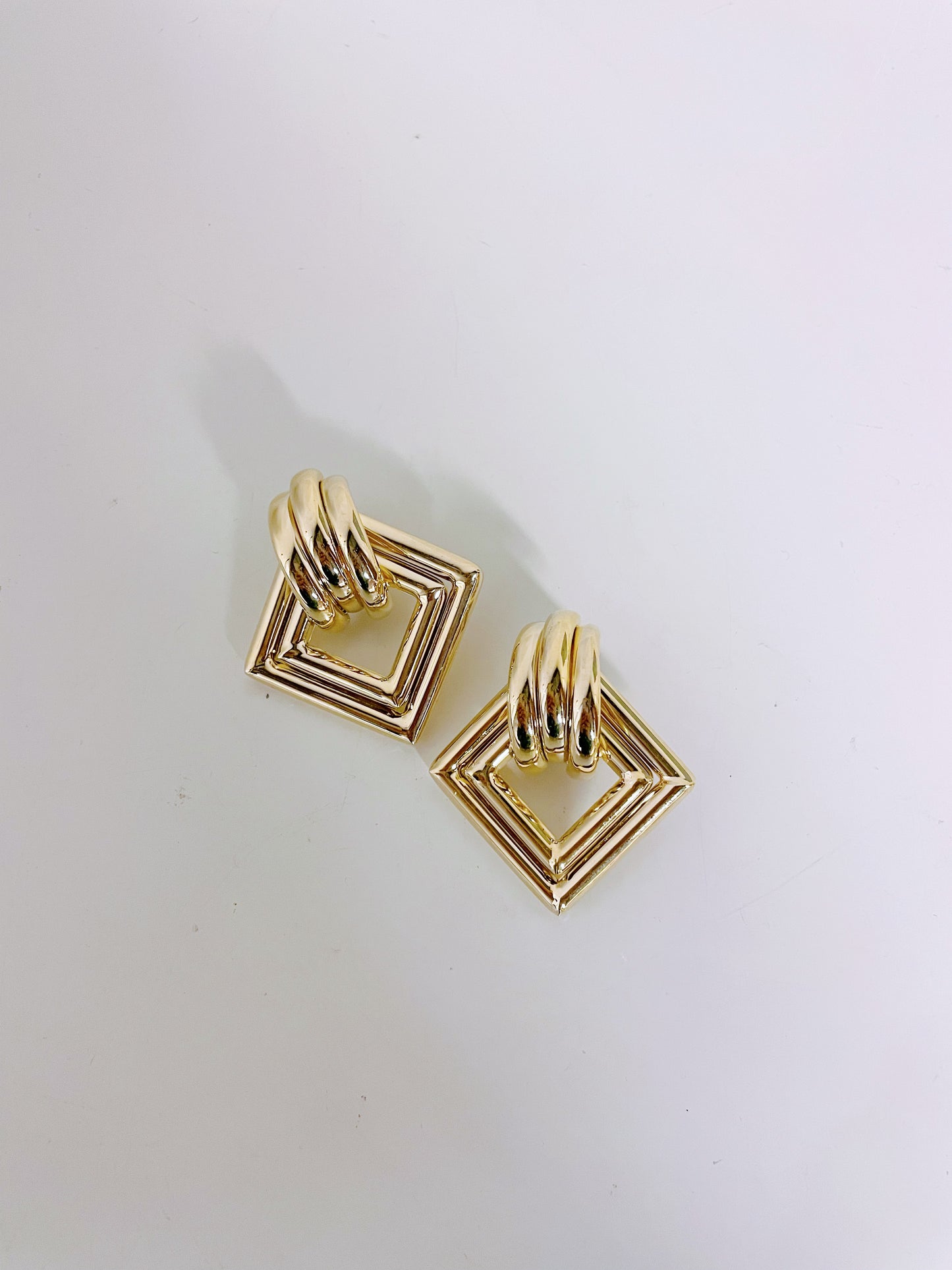 Ribbed Square Earrings